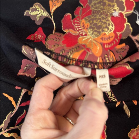 *NWOT* SOFT SURROUNDINGS ‘Indian Rose’ Ponte Pull-On Pants - Picture 9 of 16